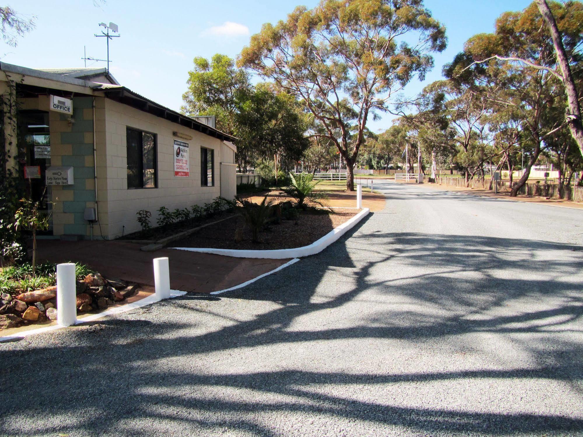 Acclaim Gateway Caravan Park Dundas Exterior foto